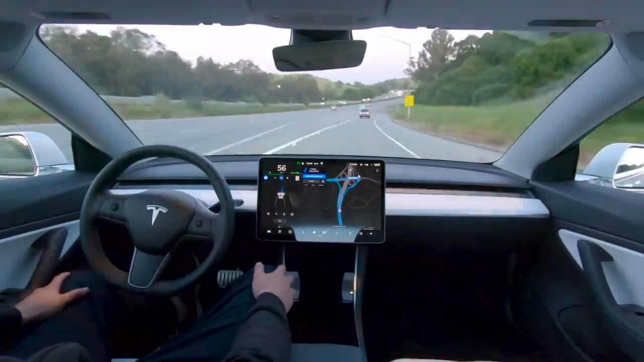 Auto a guida autonoma e RCA, gli scenari futuri | Internet4Things